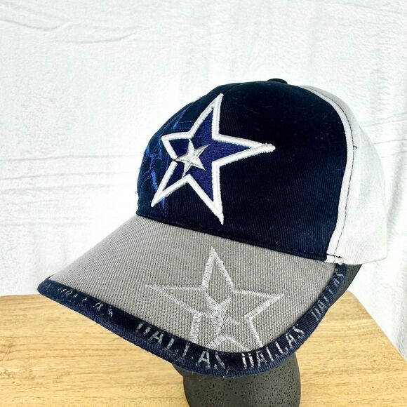 Dallas Cowboys Vintage Star Hat Hook and Loop Closure - Picture 1 of 5